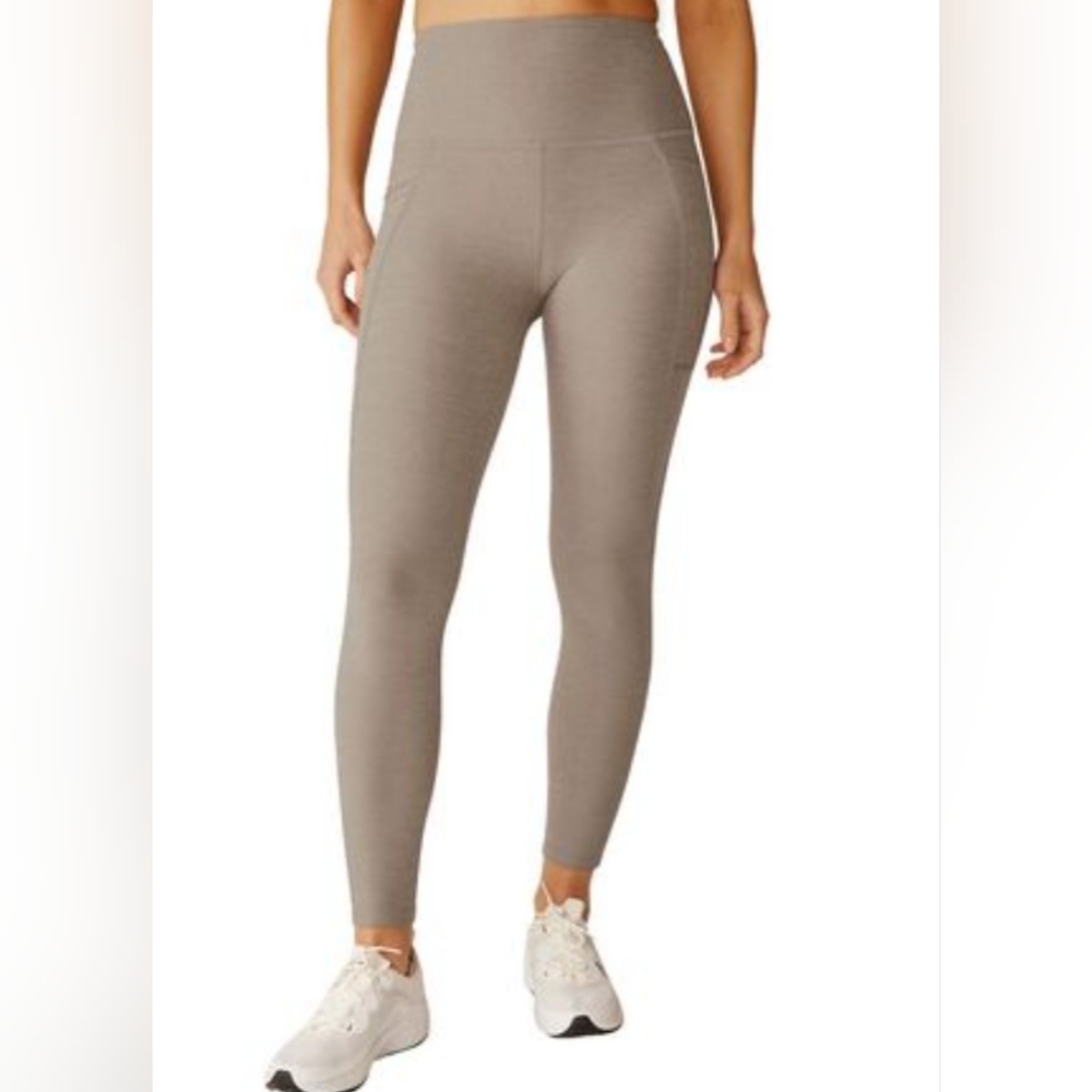 (NWOT) Beyond Yoga Spacedye Out of Pocket Midi Legging